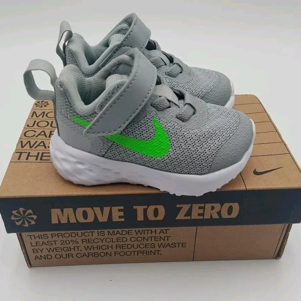 Toddler Boy's Size 2C - Nike Revolution 6 NN (TDV)